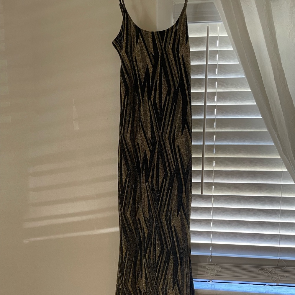 Black/Gold Fitted Midi Dress